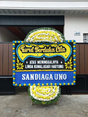 Papan Bunga Duka di Menganti